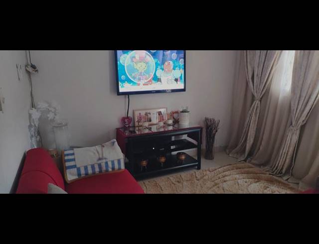 2 BEDROOM HOUSE FOR SALE IN SHALLCROSS